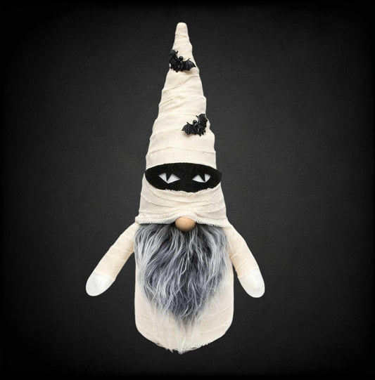 Boo-tiful Mummy Gnome